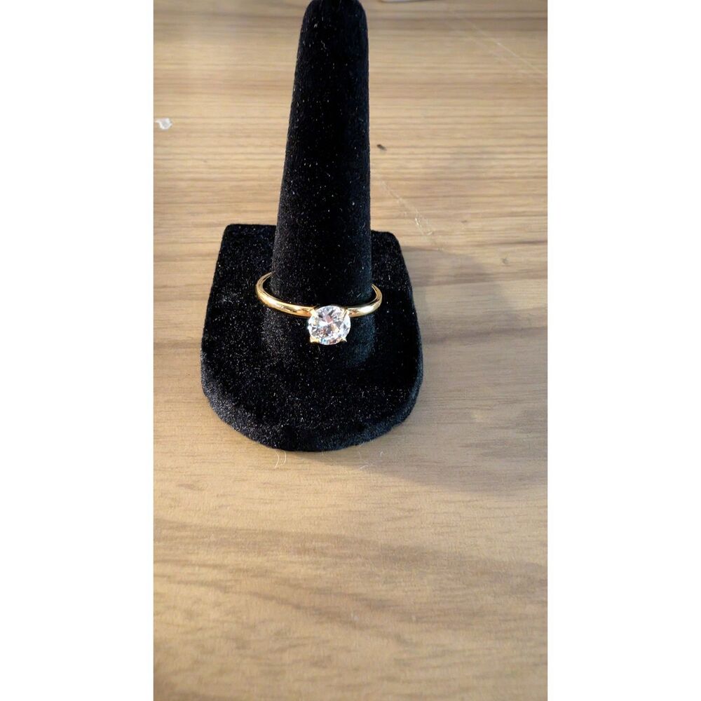 VTG SETA GOLD-TONED SOLITAIRE STONE RING SIZE 9.75